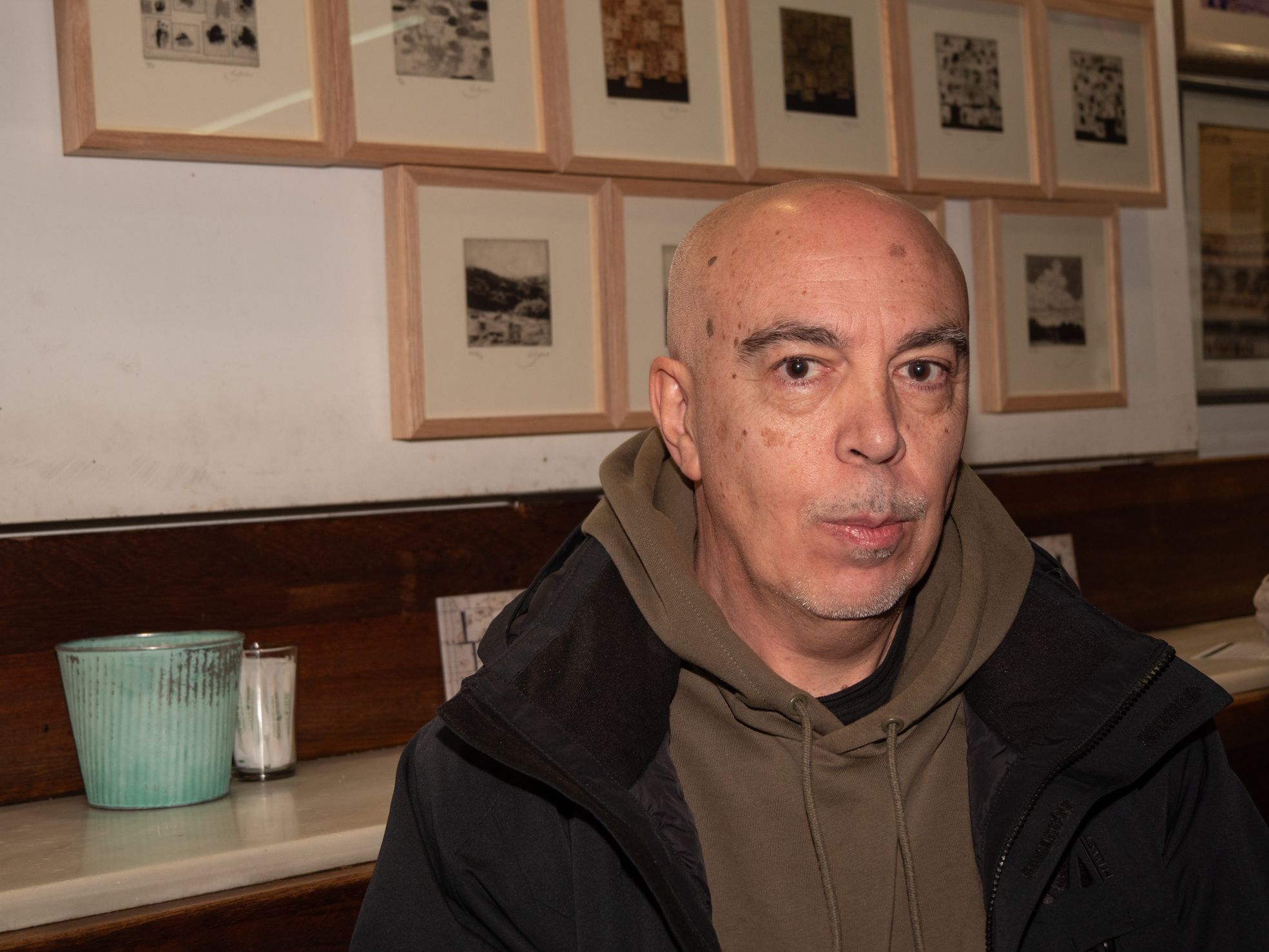 Germán Aparicio expone a lo largo de este mes de febrero en el Camarote Madrid de León.  VICENTE GARCÍA