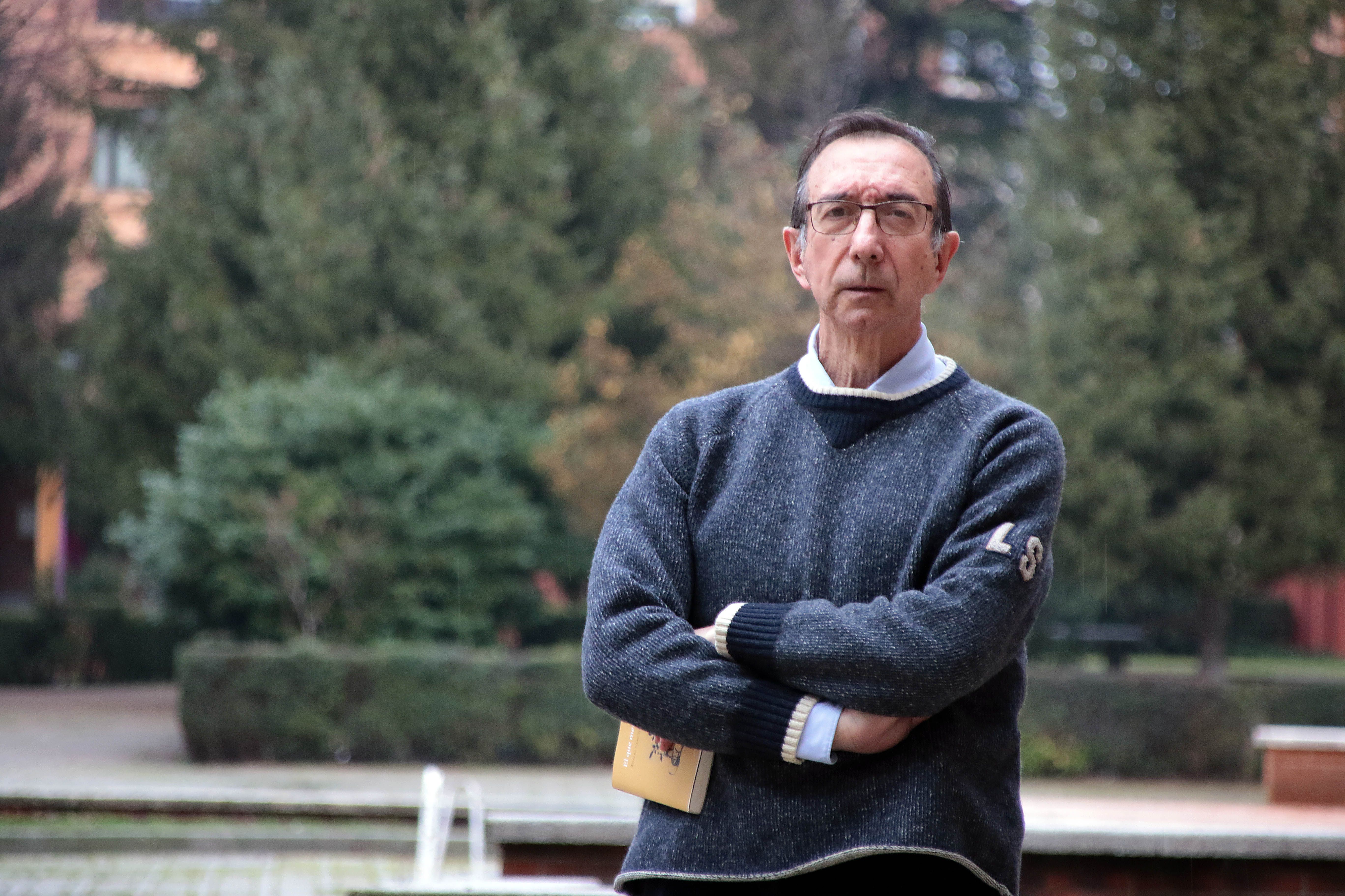 El escritor zamorano afincado desde hace años en León, Tomás Sánchez Santiago. | PEIO GARCÍA (ICAL)