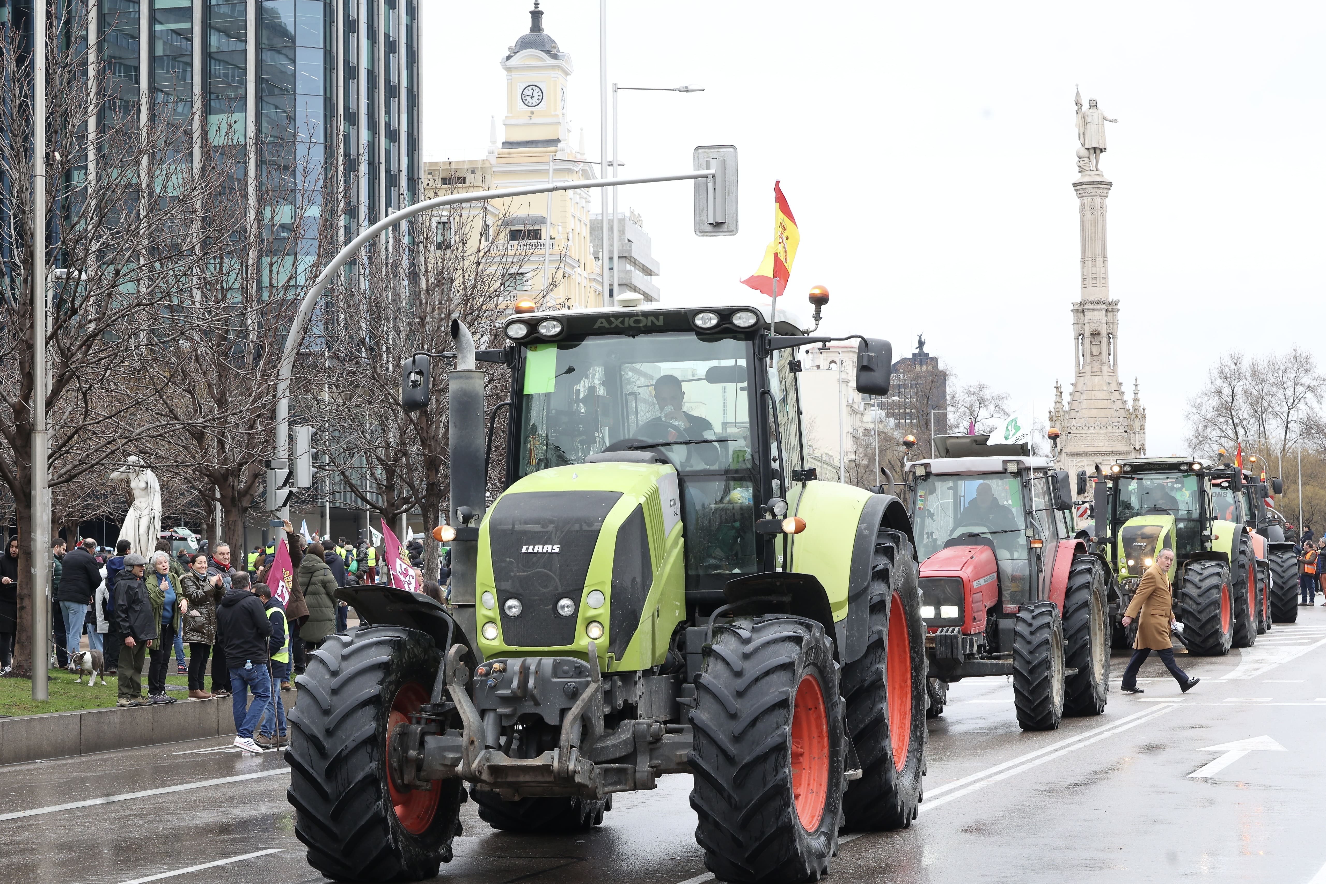  Manifestación de agricultores con tractores para protestar por los acuerdos con Mercosur. JUAN LÁZARO (ICAL)