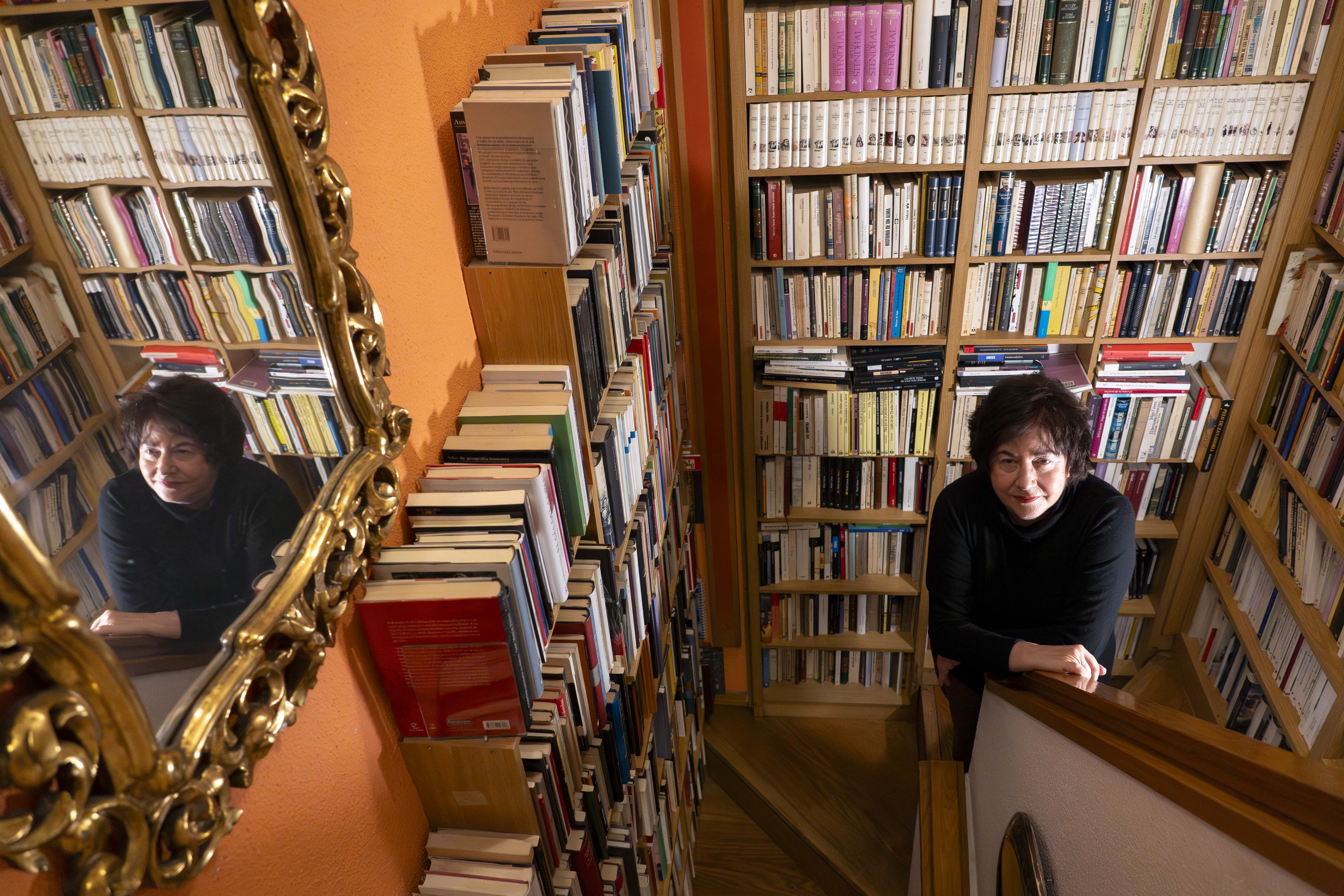 La palentina afincada en Valladolid, Esperanza Ortega, es autora de ‘Los versos de mi amiga’. | MIRIAM CHACÓN (ICAL)