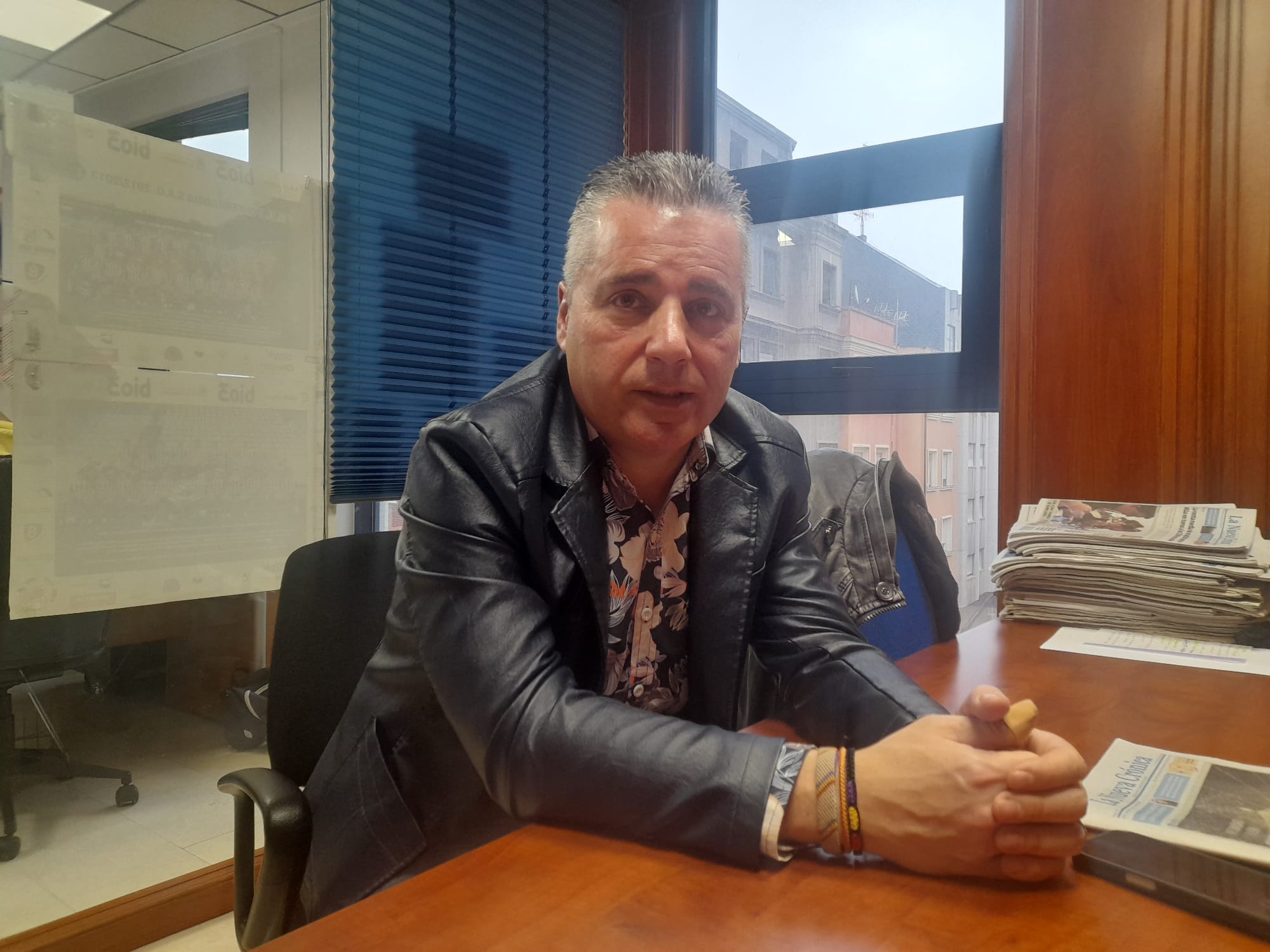 Santiago Macías en La Nueva Crónica de Ponferrada. | MAR IGLESIAS Santiago Macías en La Nueva Crónica de Ponferrada. | MAR IGLESIAS