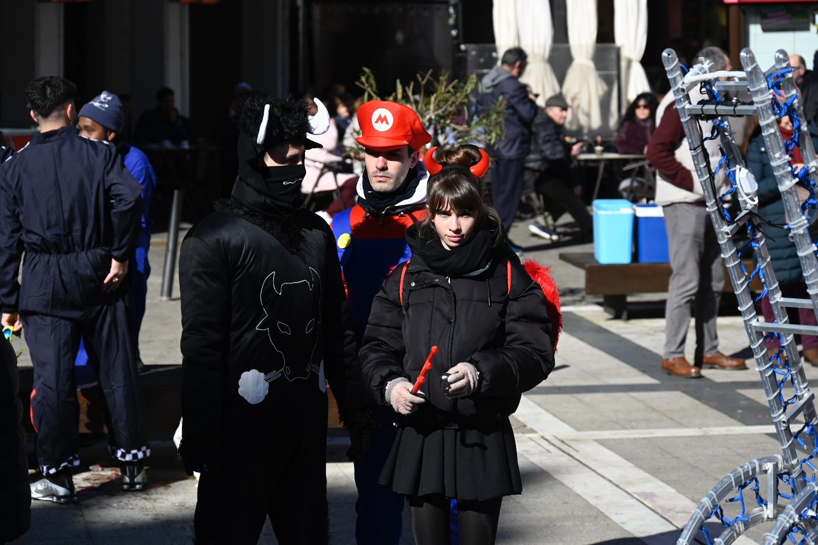 La Bañeza celebra su Carnaval Auténtico durante el 'Sábado de Chispas'. | SAÚL ARÉN