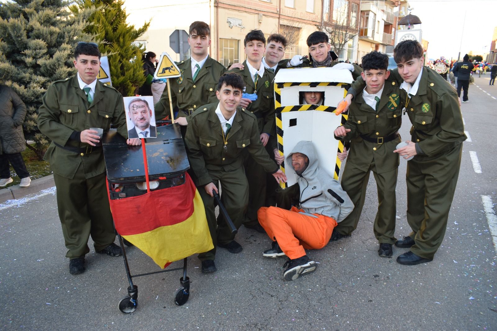 Desfile de Carnaval de Santa María del Páramo. | ALEJANDRO RODRÍGUEZ