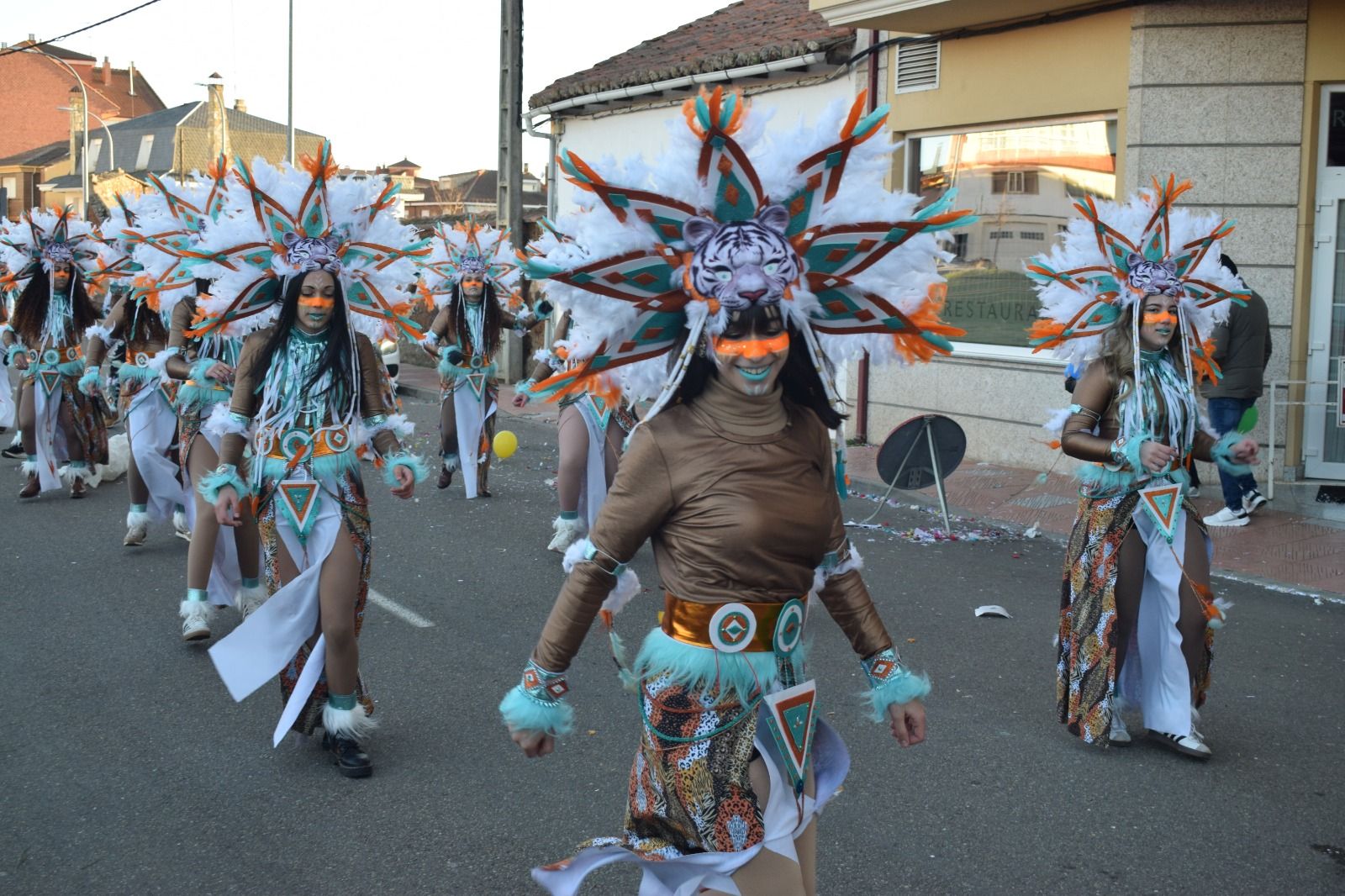 Desfile de Carnaval de Santa María del Páramo. | ALEJANDRO RODRÍGUEZ