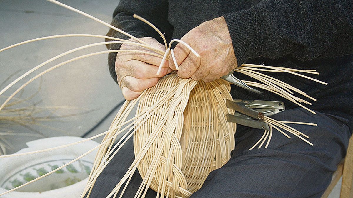 La muestra pone en valor la importancia de los trabajos artesanales. | AYTO CUADROS