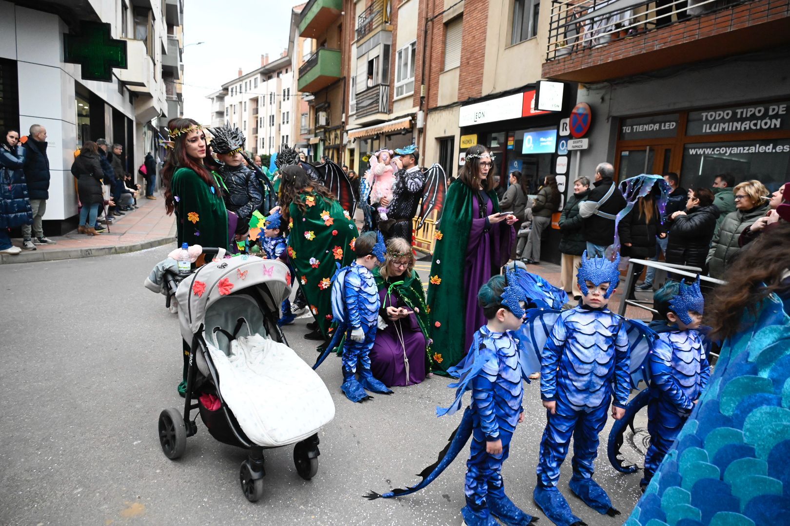 Desfile de carnaval de Valencia de Don Juan. | SAÚL ARÉN
