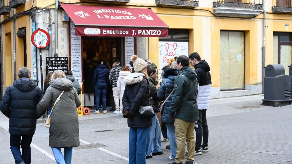 El comercio sería el sector que más ofertas de trabajo está creando en León. | SAÚL ARÉN El comercio sería el sector que más ofertas de trabajo está creando en León. | SAÚL ARÉN
