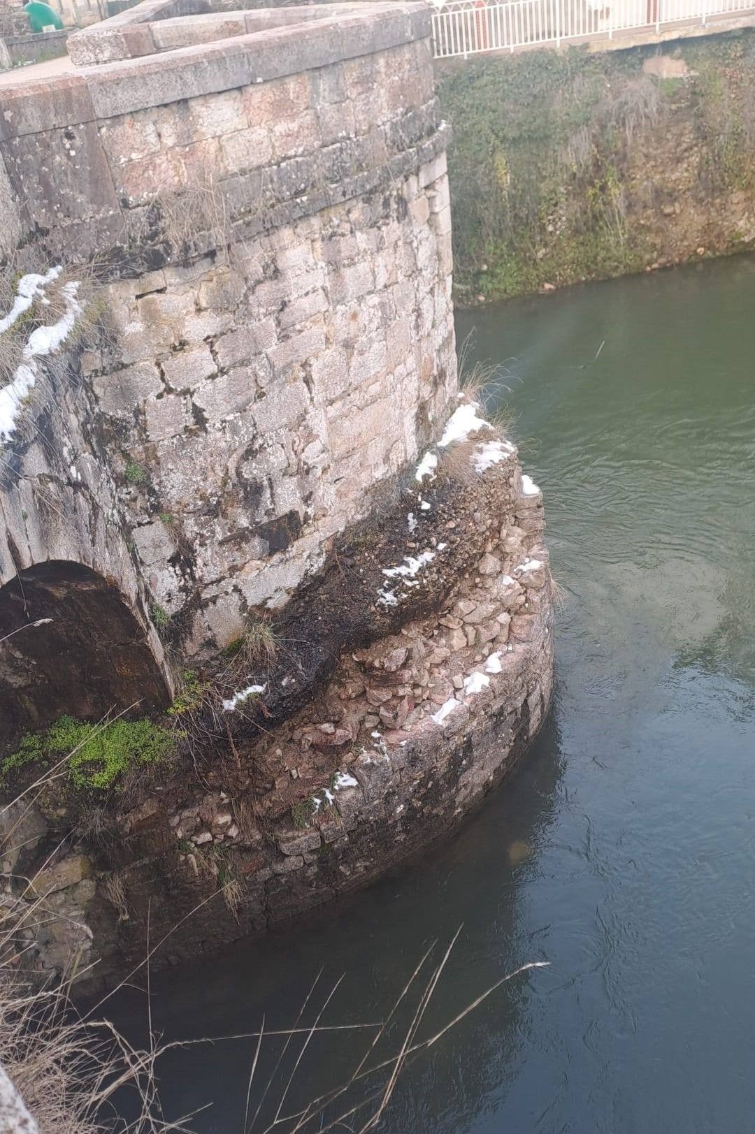 Puente de Pardavé sobre el río Torío. | L.N.C.