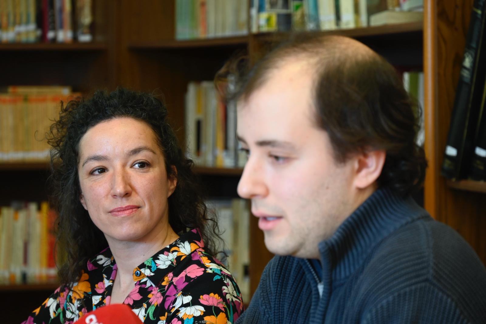 Ánxela Blanco junto a Marcos Roddie en la rueda de prensa celebrada este martes en La Fontana de Armunia. | SAÚL ARÉN Ánxela Blanco junto a Marcos Roddie en la rueda de prensa celebrada este martes en La Fontana de Armunia. | SAÚL ARÉN
