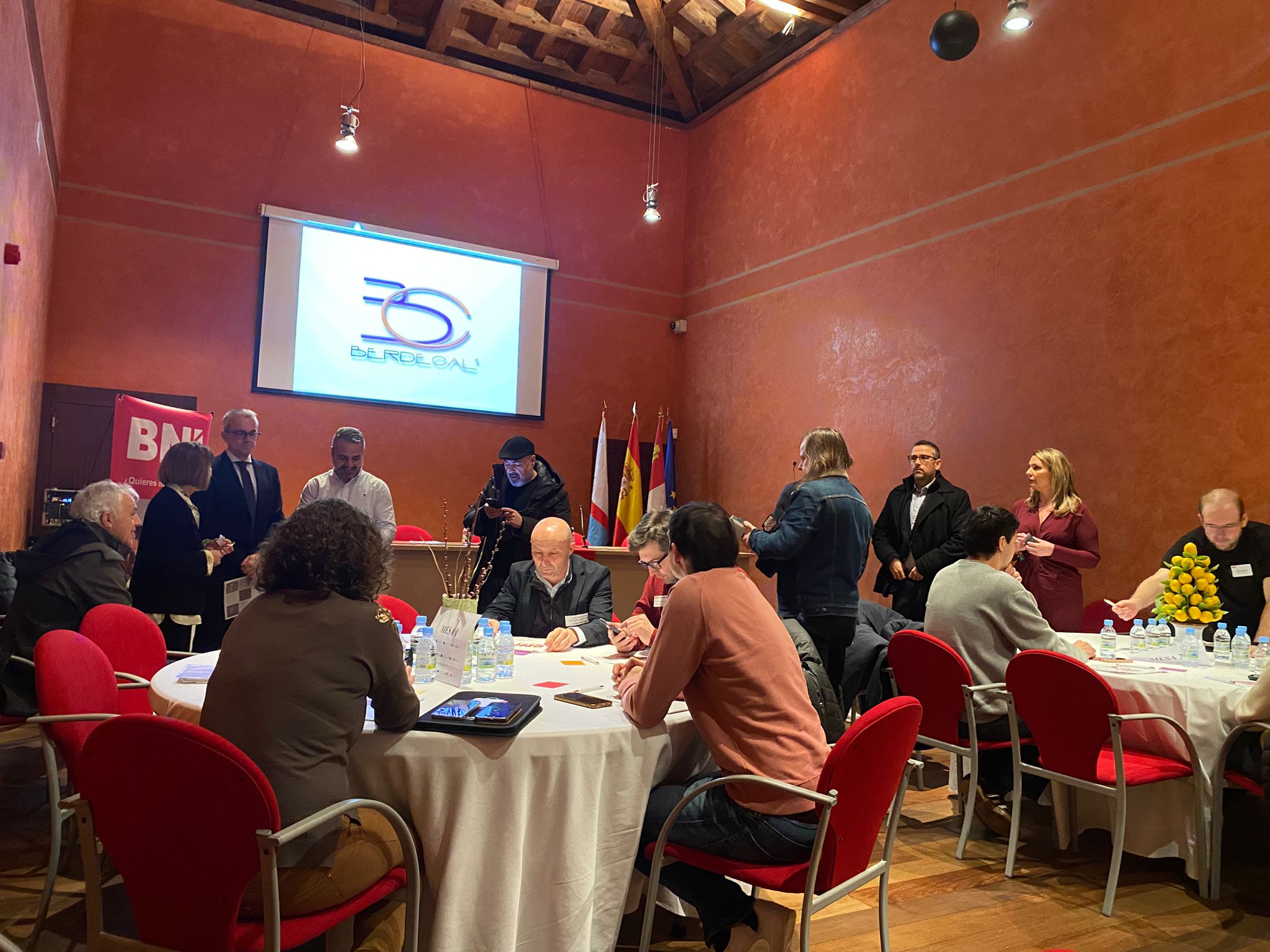 Reunión de Auna en el Castillo. | ELSA GARCÍA