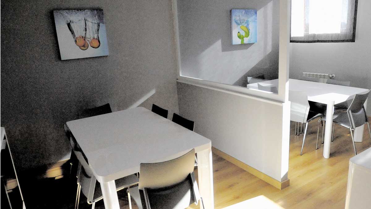 En Soltra –en la imagen en una visita reciente– trabajan 202 discapacitados. | DANIEL MARTÍN En Soltra –en la imagen en una visita reciente– trabajan 202 discapacitados. | DANIEL MARTÍN