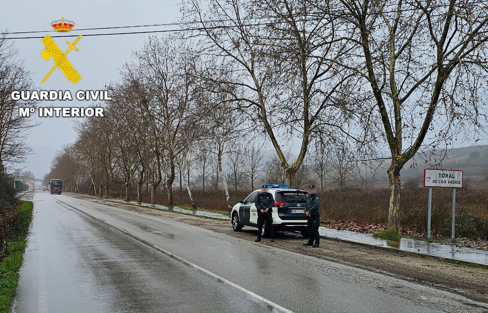 Agentes de la Guardia Civil en Toral de los Vados. | GC