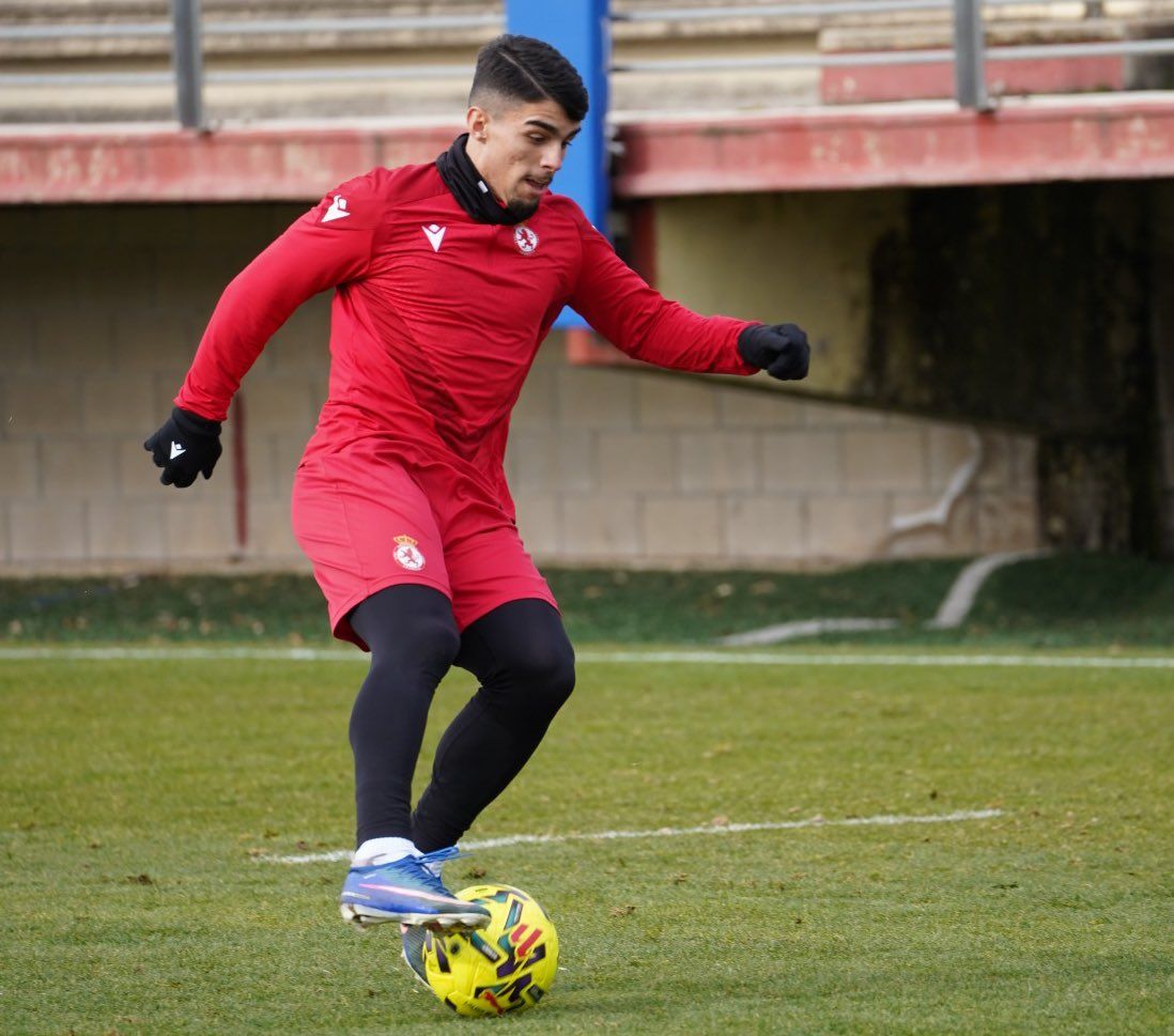 Moreno, durante un entrenamiento esta semana en el Área. | CYD