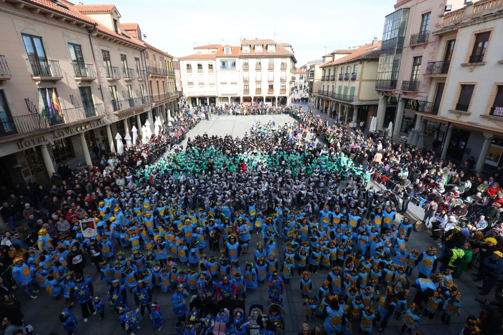 Carnaval de Piñata de Astorga. | FERNANDO OTERO