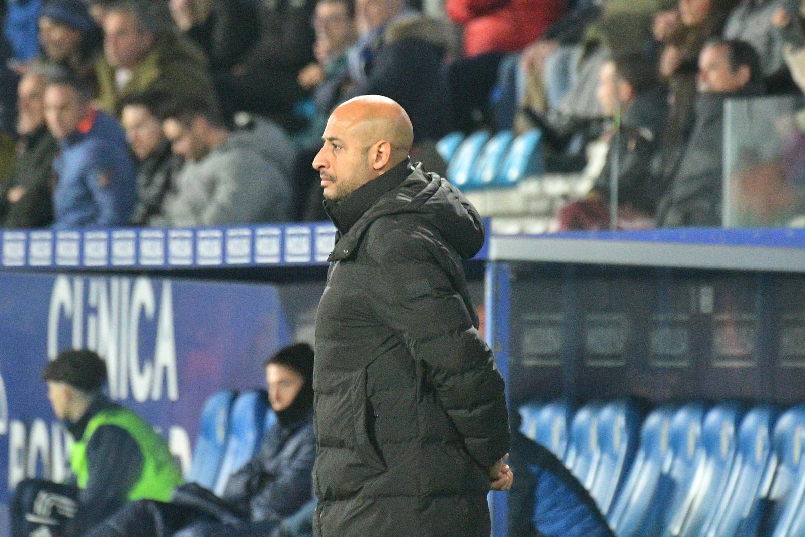 Mehdi Nafti durante uno de los momentos del partido ante el Talavera. ENRIQUE RAMÓN