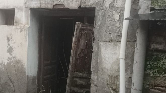 El abandono se palpa en algunos inmuebles.