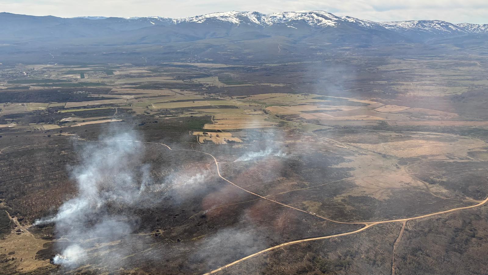 Imagen aérea del incendio, desde las unidades aéreas de la Brif de Tabuyo. | AT BRIF