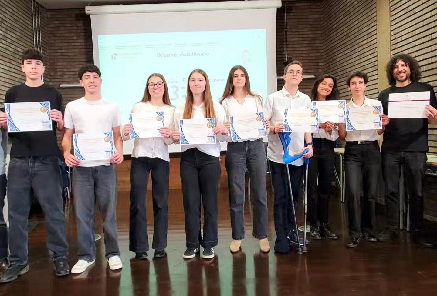 El equipo ganador de la Liga de Debate en León. | L.N.C.