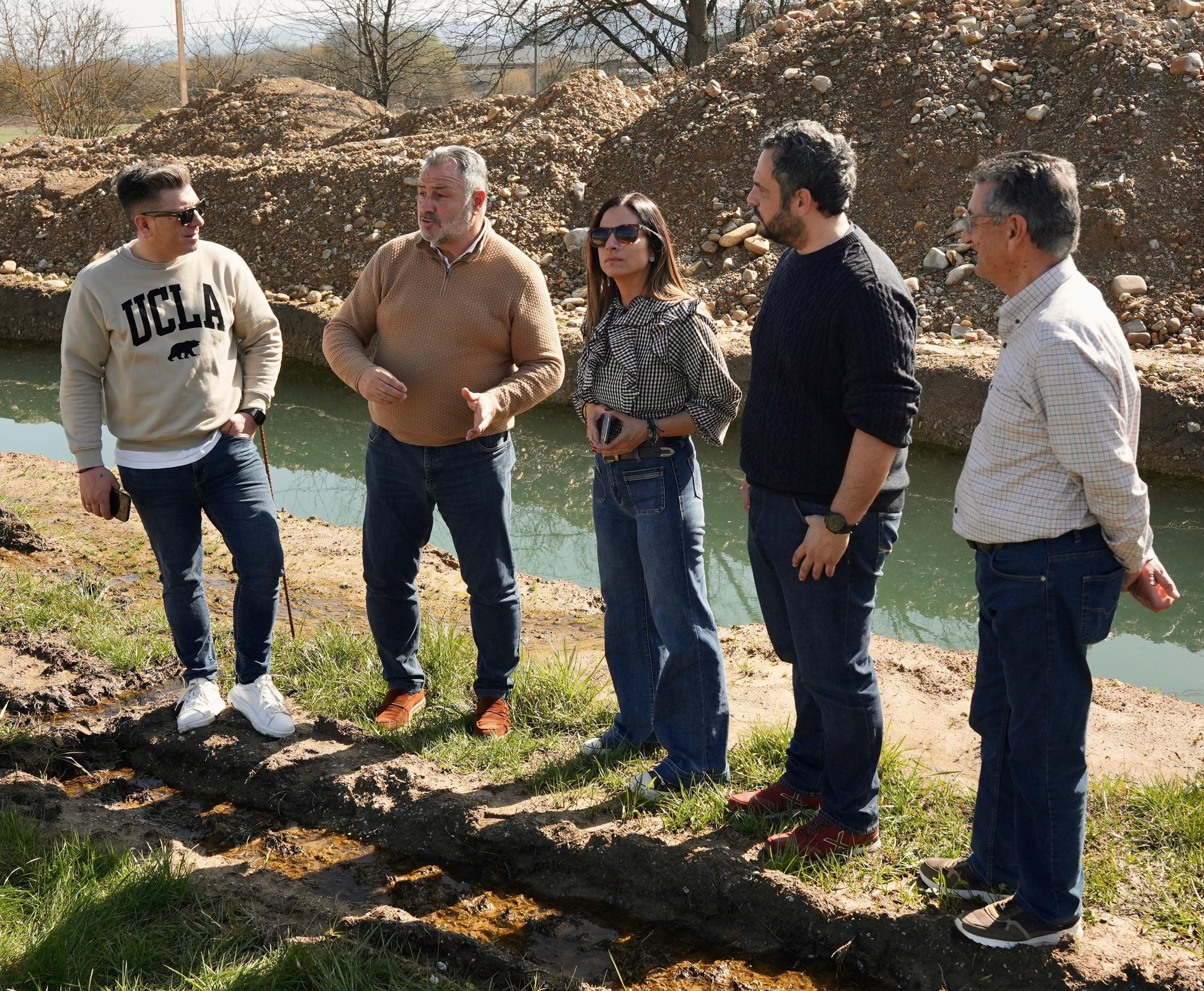 Visita de los candidatos del PSOE a Camponaraya.