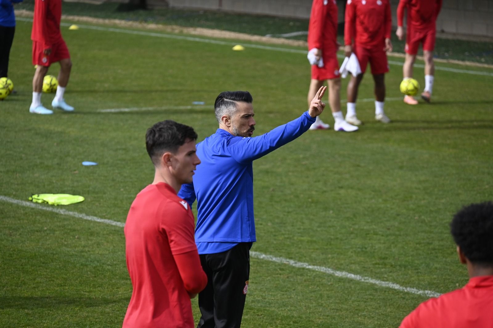 Diferentes momentos de la primera sesión de De la Barrera con la Cultural en el Área de Puente Castro. SAÚL ARÉN (7)