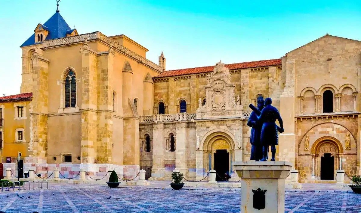 Basílica de San Isidoro de León. Basílica de San Isidoro de León.