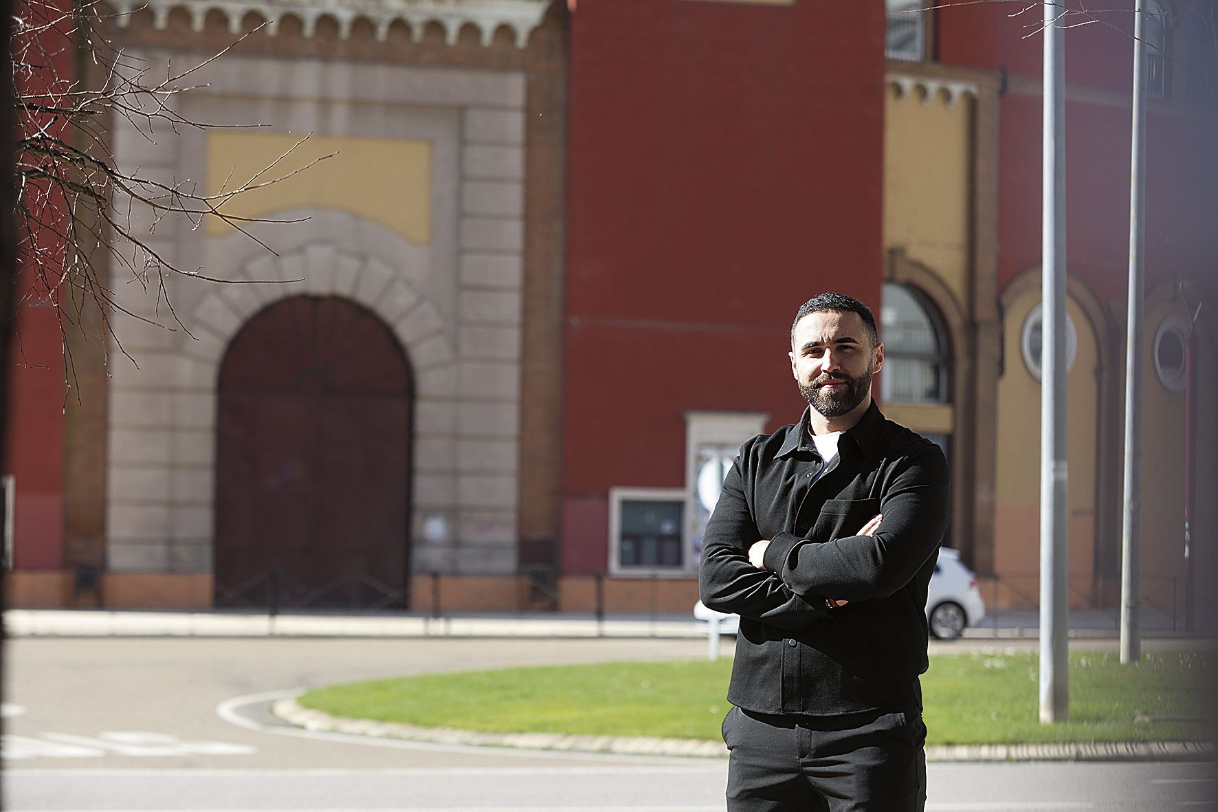 Víctor Astorga Pablos, el hombre detrás de ‘Al brazo y al hombro’ y artífice de este festival, sin precedentes en León | FERNANDO OTERO
