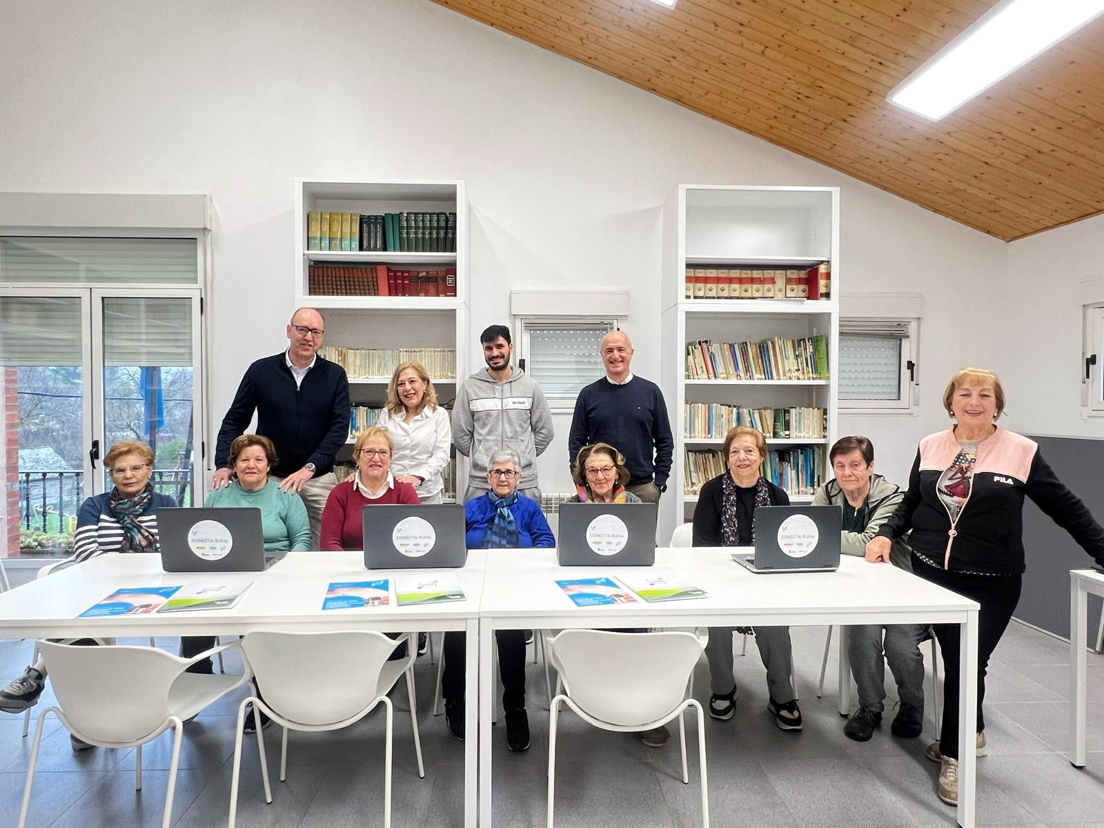 Responsables de la actividad y alumnos. Responsables de la actividad y alumnos.