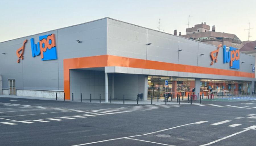 Foto de archivo de un supermercado Lupa.