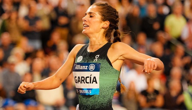 Marta García batiendo el récord de España de 5000 metros en Bruselas. SPORTMEDIA.