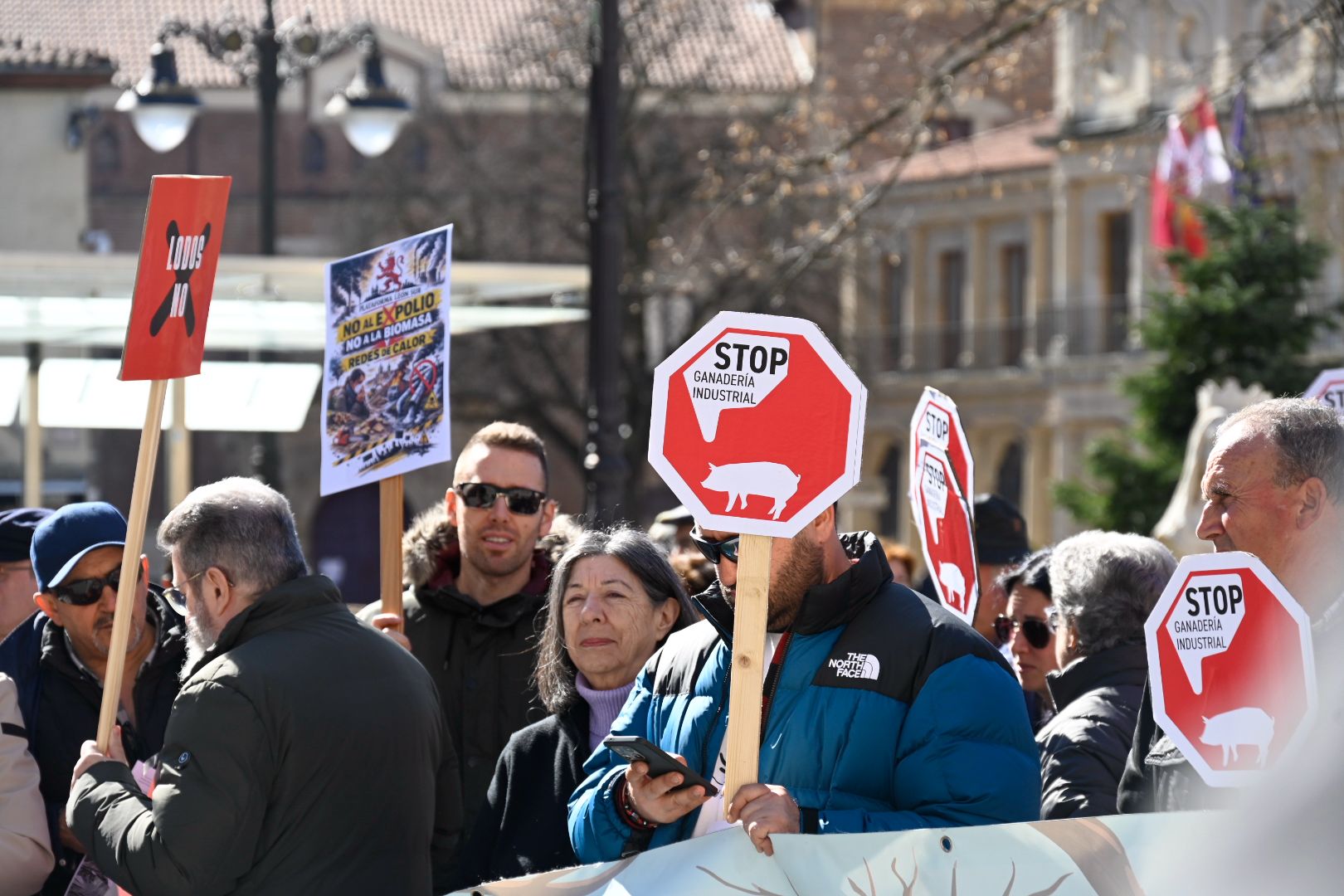 Unión en las protestas contra los macroproyectos industriales 