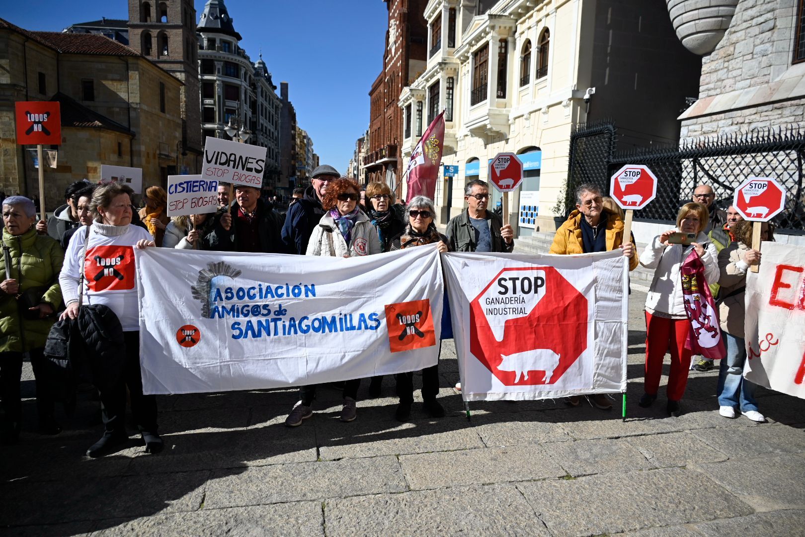Unión en las protestas contra los macroproyectos industriales