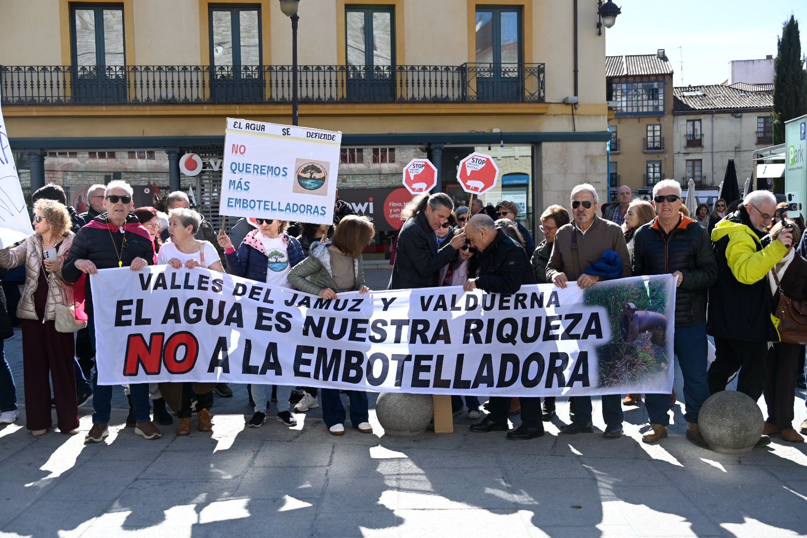 Unión en las protestas contra los macroproyectos industriales