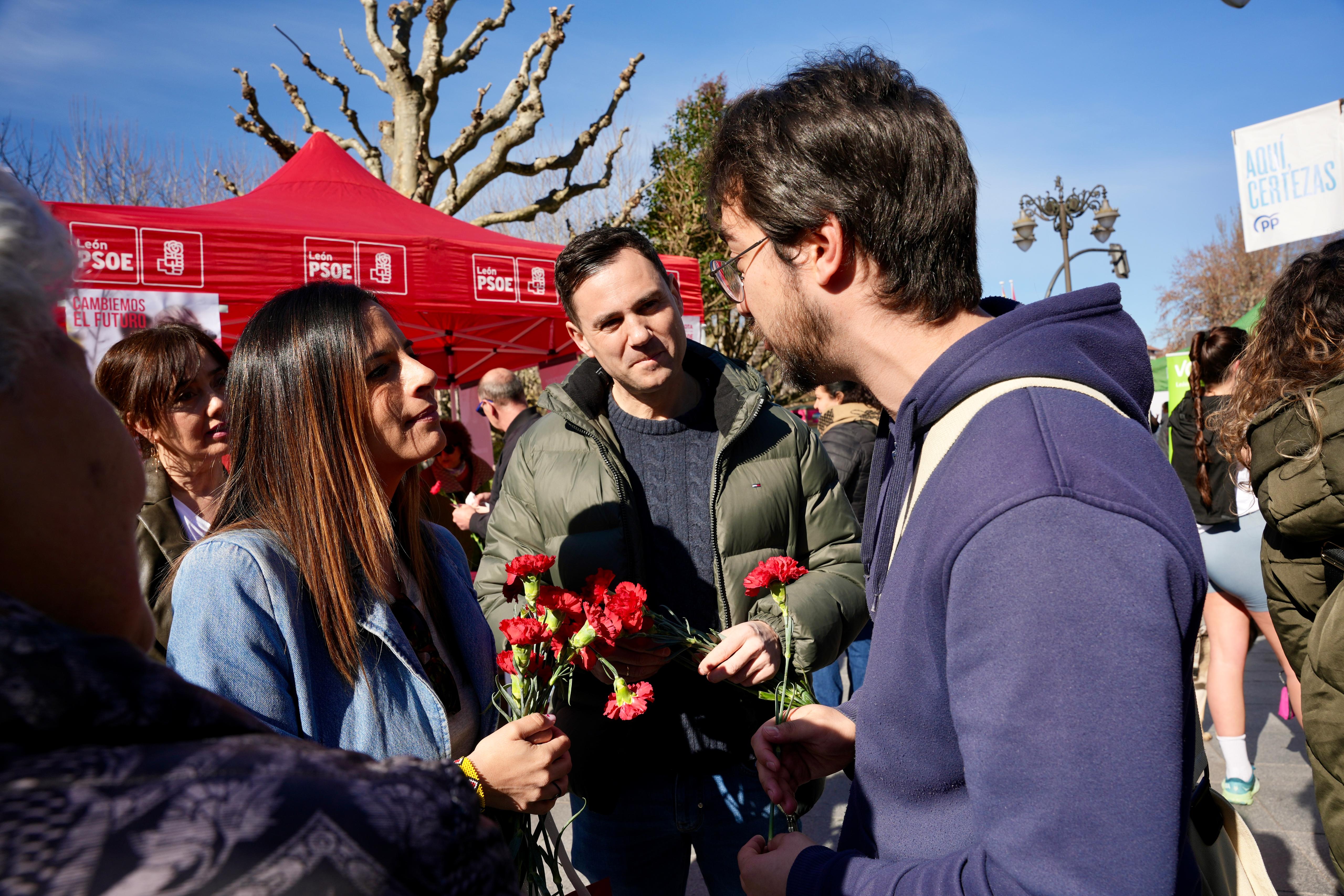 El PSOE continúa con su campaña electoral de cara a las autonómicas. | L.N.C.