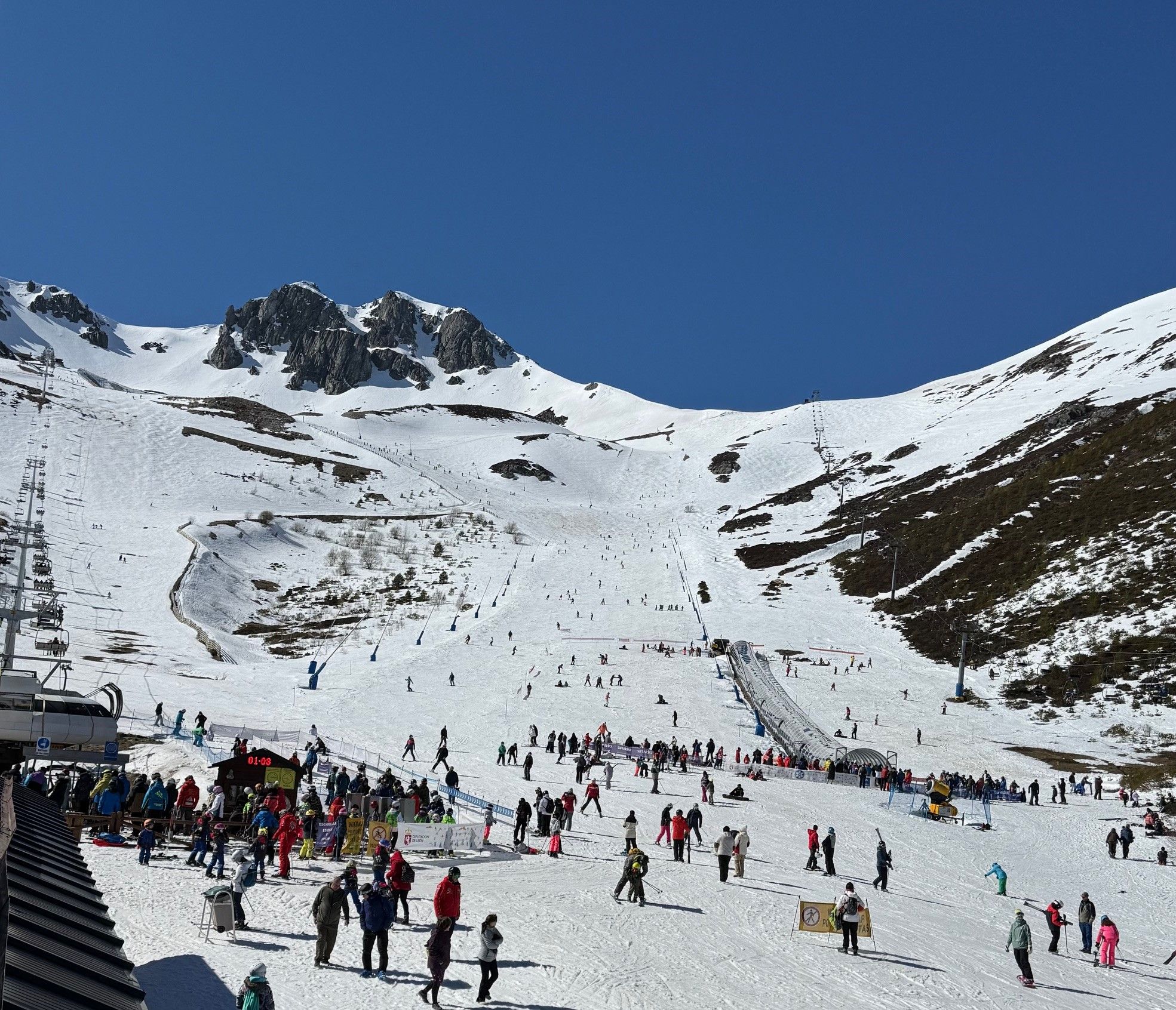Imagen de la estación de esquí de San Isidro durante el fin de semana. | L.N.C.