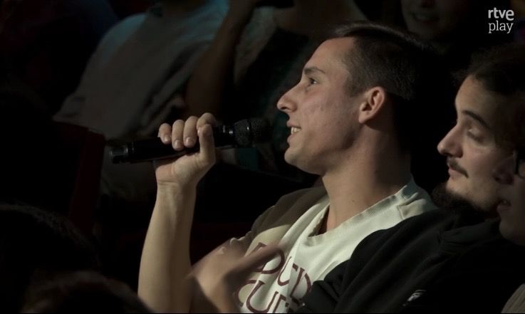 El vecino de Bembibre que obsequió a Broncano con un botillo.