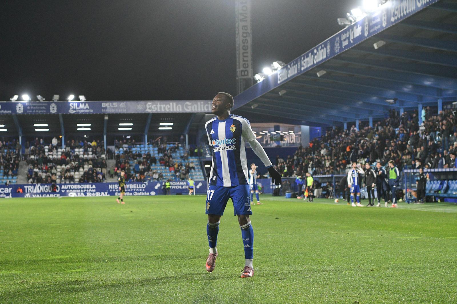 Keita volvió a ser titular en la Deportiva con la sanción a Xemi. ENRIQUE RAMÓN