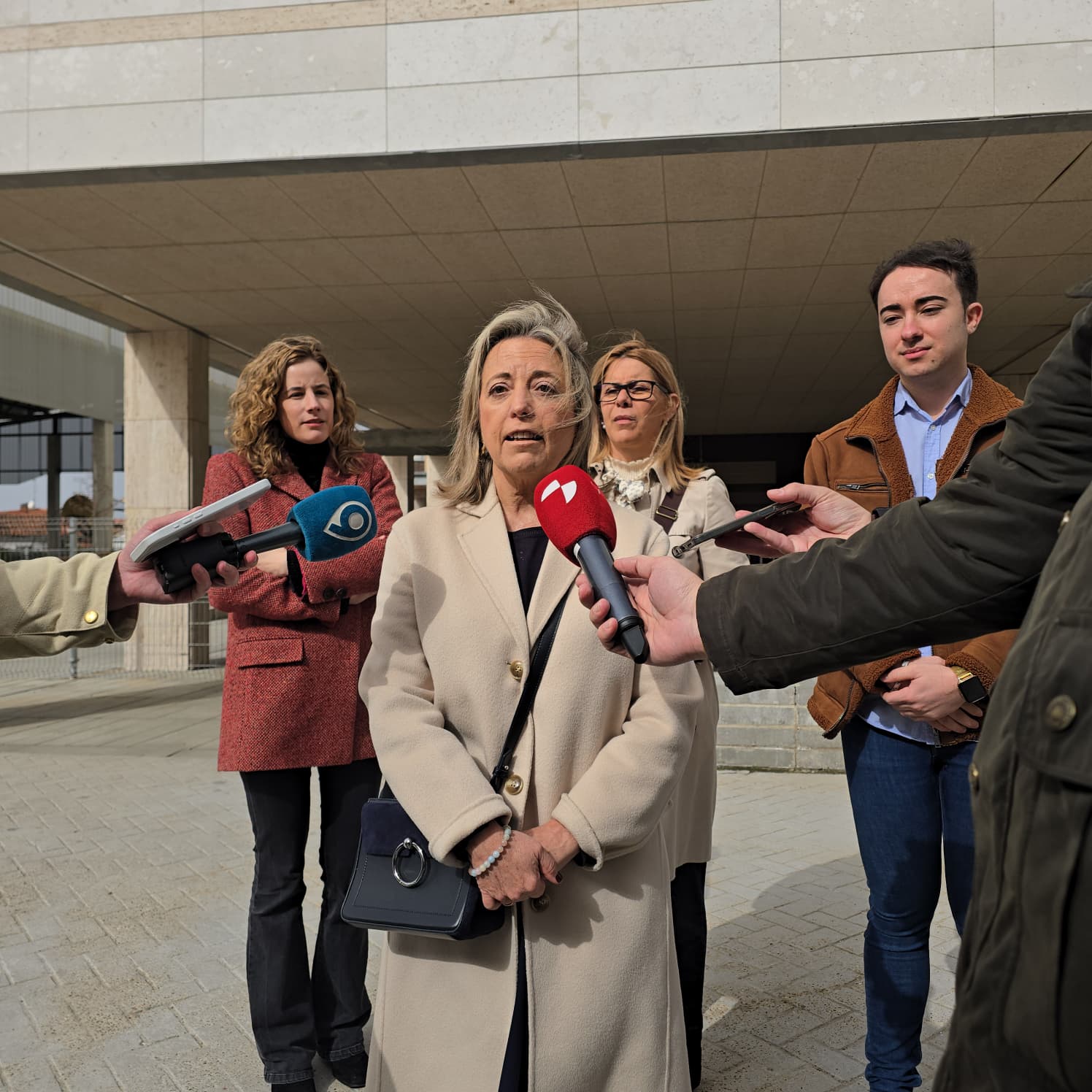 La número 3 de la candidatura, Elena Bollo, que ha presentado las propuestas del PP en materia sanitaria. | L.N.C.