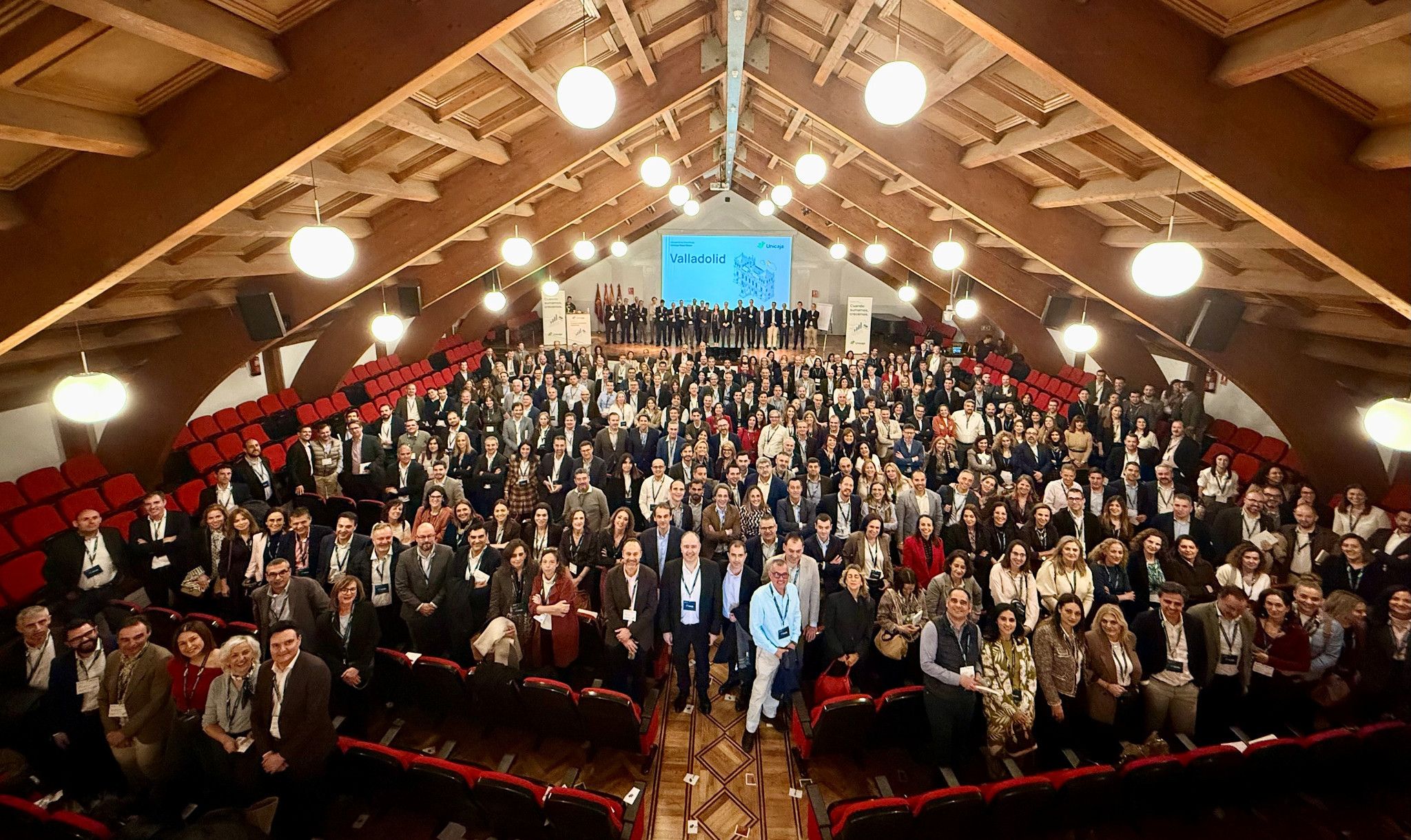 Unicaja ha reunido este miércoles en Valladolid a los equipos operativos y a las redes de Negocio de Castilla y León. | L.N.C.