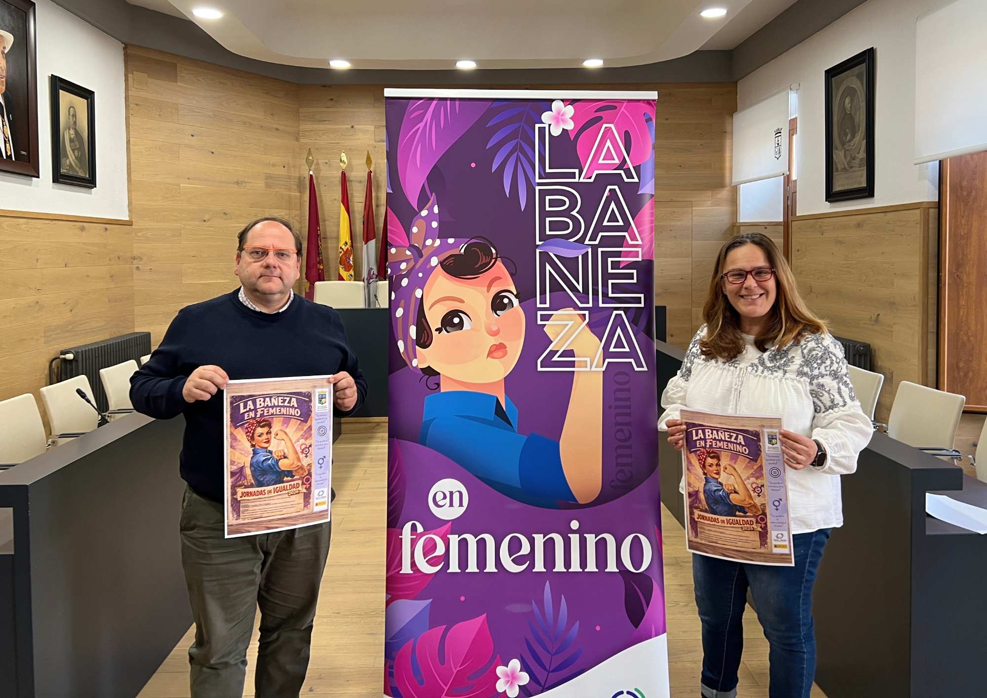 Carrera yMacho presentando las actividades por el Día de la Mujer. | L.N.C.