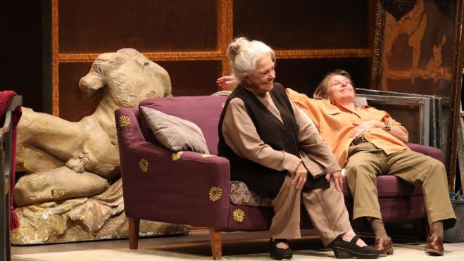 La intérprete vallisoletana compartió el escenario con su hija Natalia Dicenta después de más de veinte años sin actuar juntas. FERNANDO OTERO