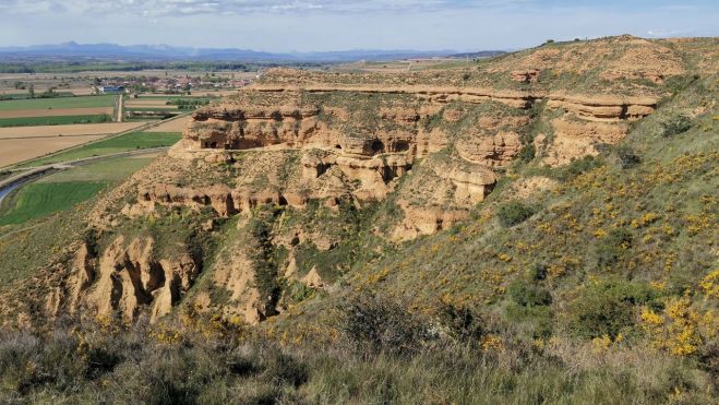 Vista general de las Cuevas Menudas. JCyL