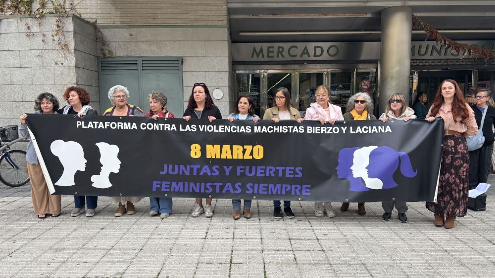 Uno de los 'sábados sin sol' que se celebran en Ponferrada. | JAVIER FERNÁNDEZ
