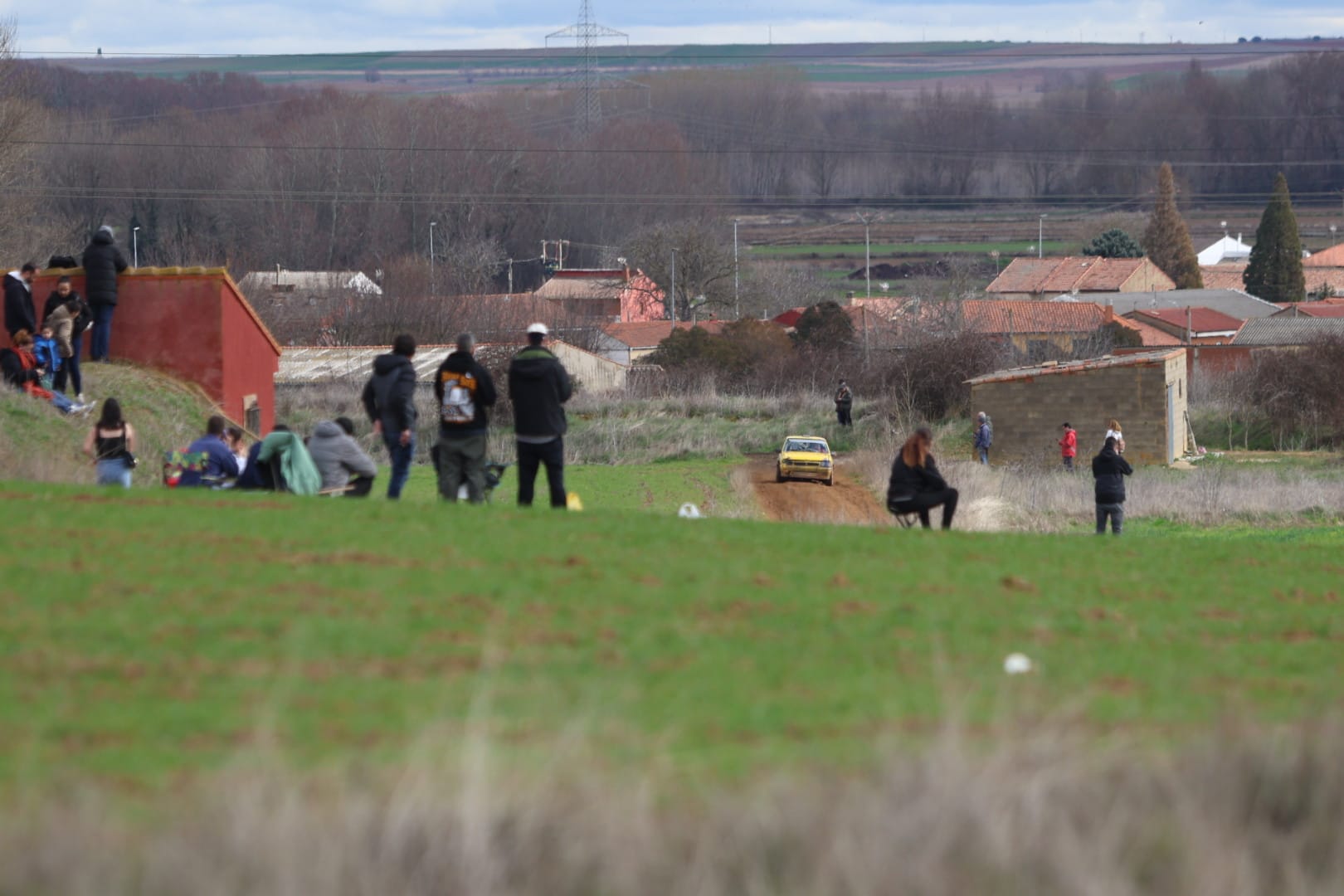 Diferentes momentos de la primera edición del Rallysprint de Villaquejida. FERNANDO OTERO (7)