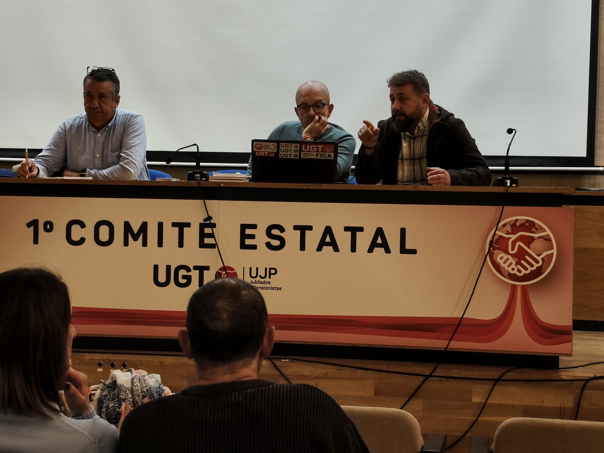 Una imagen del encuentro mantenido por los representantes sindicales