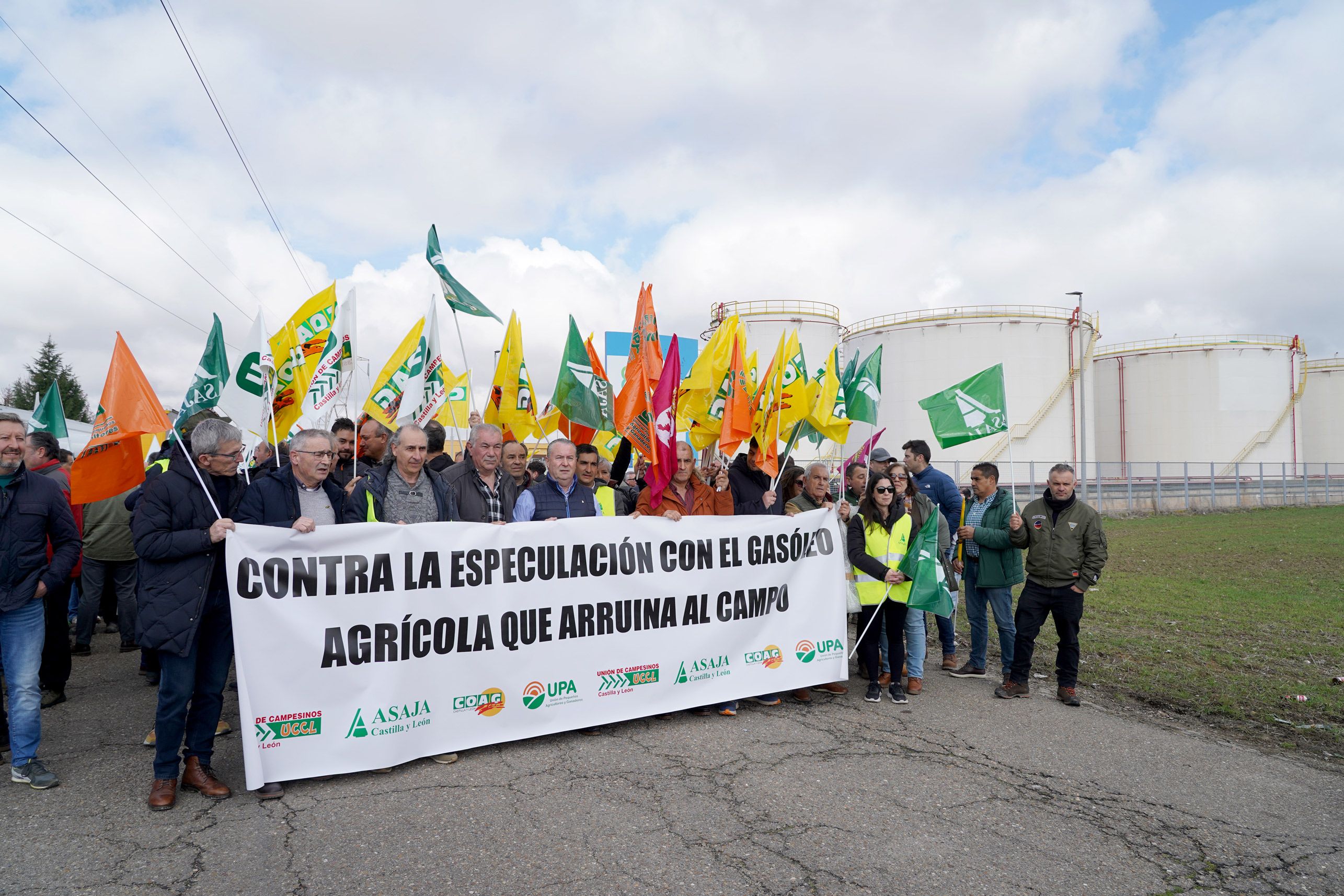 Movilización de las opas de este martes en Santovenia de Pisuerga (Valladolid). | ICAL
