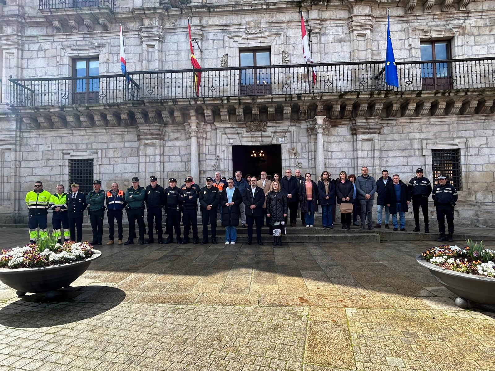 Minuto de silencio en Ponferrada por las víctimas del terrorismo.