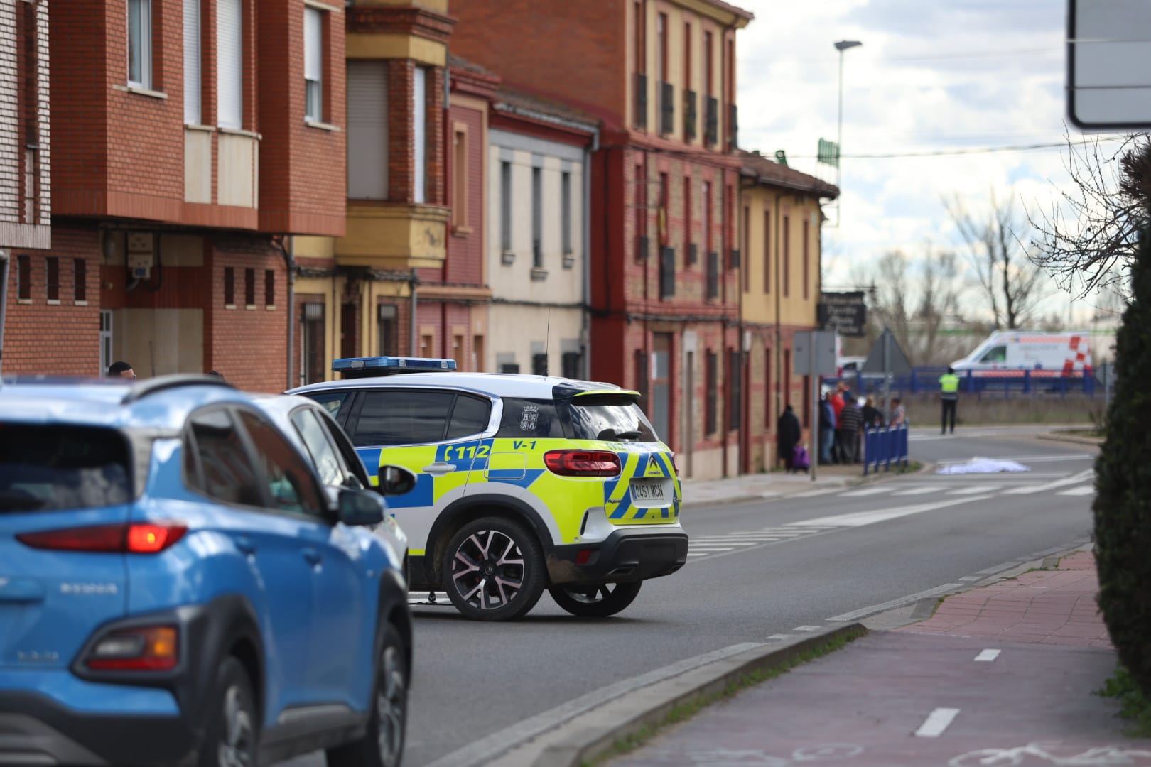Dispositivo policial en la zona en la que se ha producido el accidente. | FERNANDO OTERO