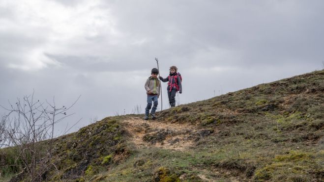 Bajando un terraplén.VICENTE GARCÍA