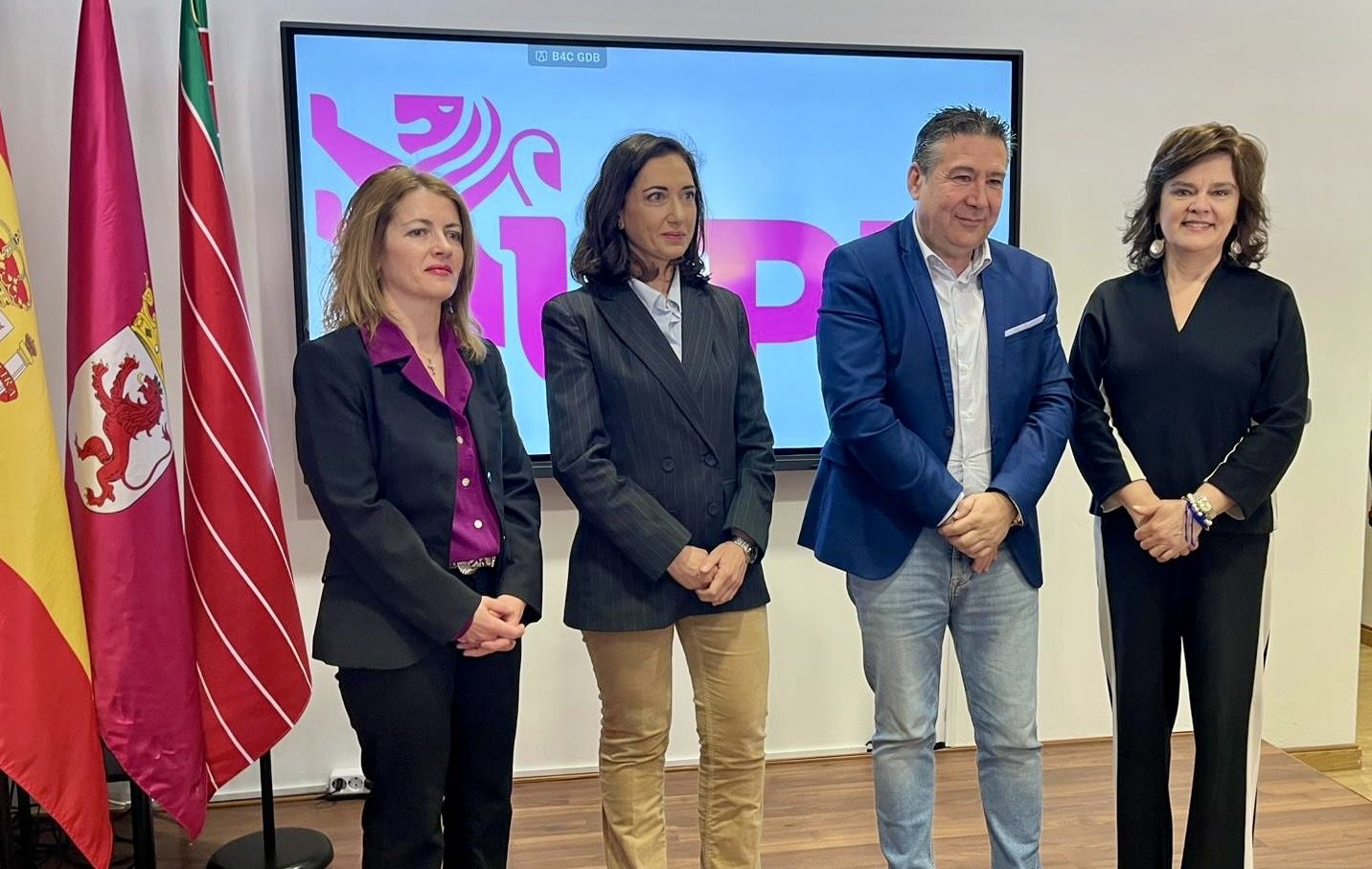 Alicia Gallego y Luis Mariano Santos, en rueda de prensa en la sede de UPL. | L.N.C.