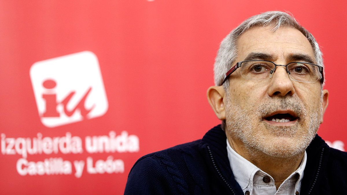 El diputado Gaspar Llamazares fue el encargado de llevar la pregunta al Congreso. | ICAL